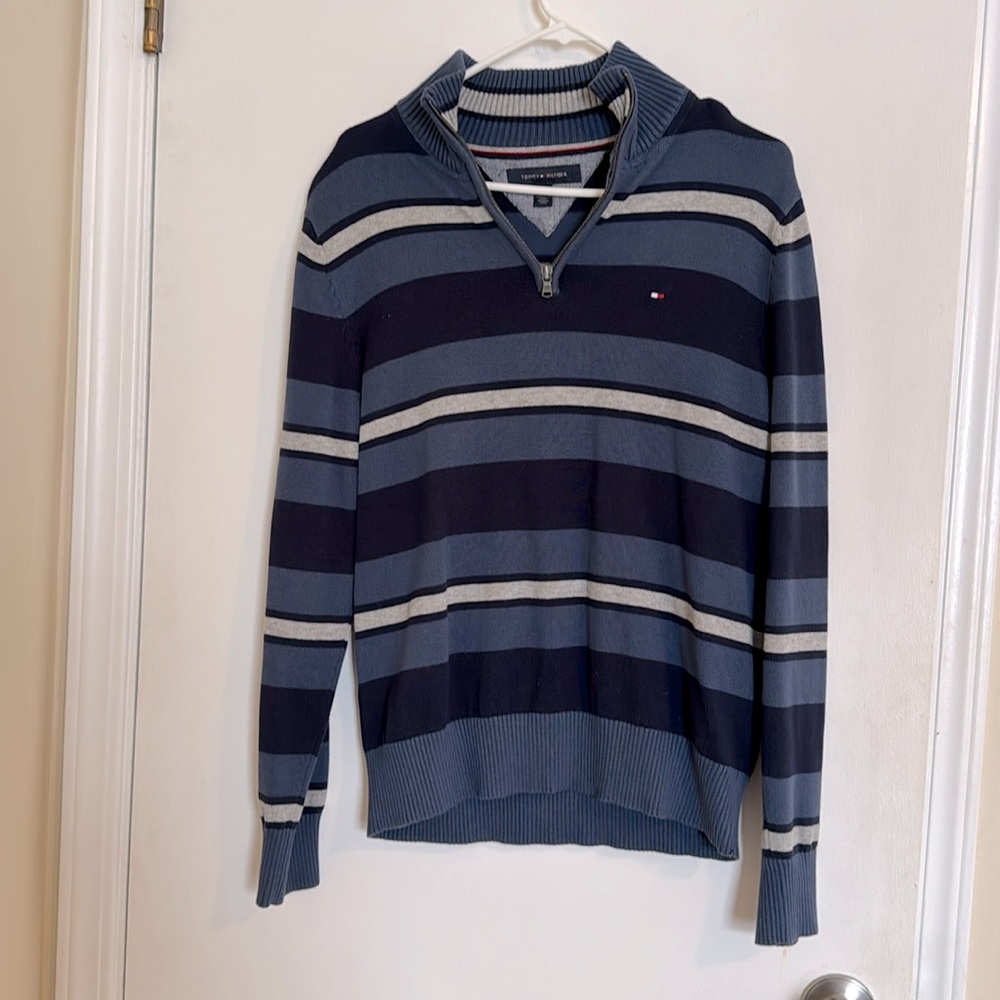 Tommy Hilfiger large sweater